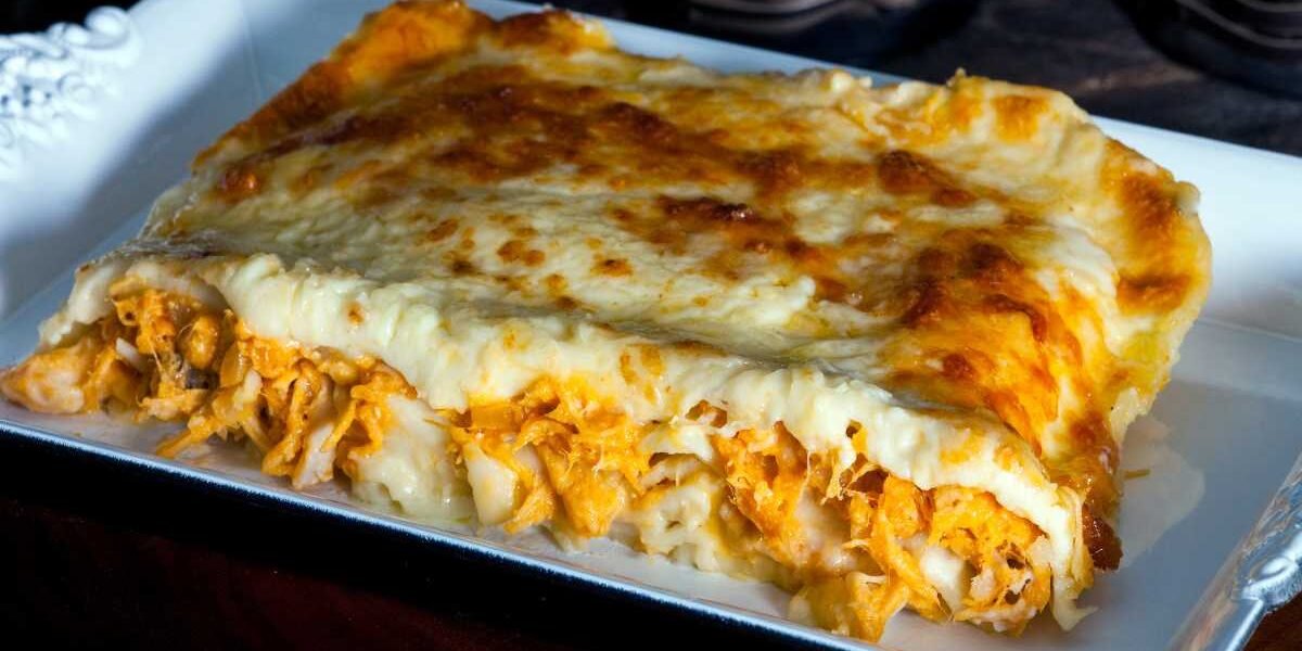 como fazer lasanha de frango com molho de tomate