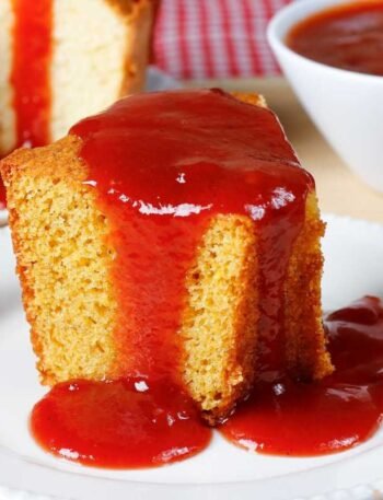 Bolo de Fubá com Goiabada