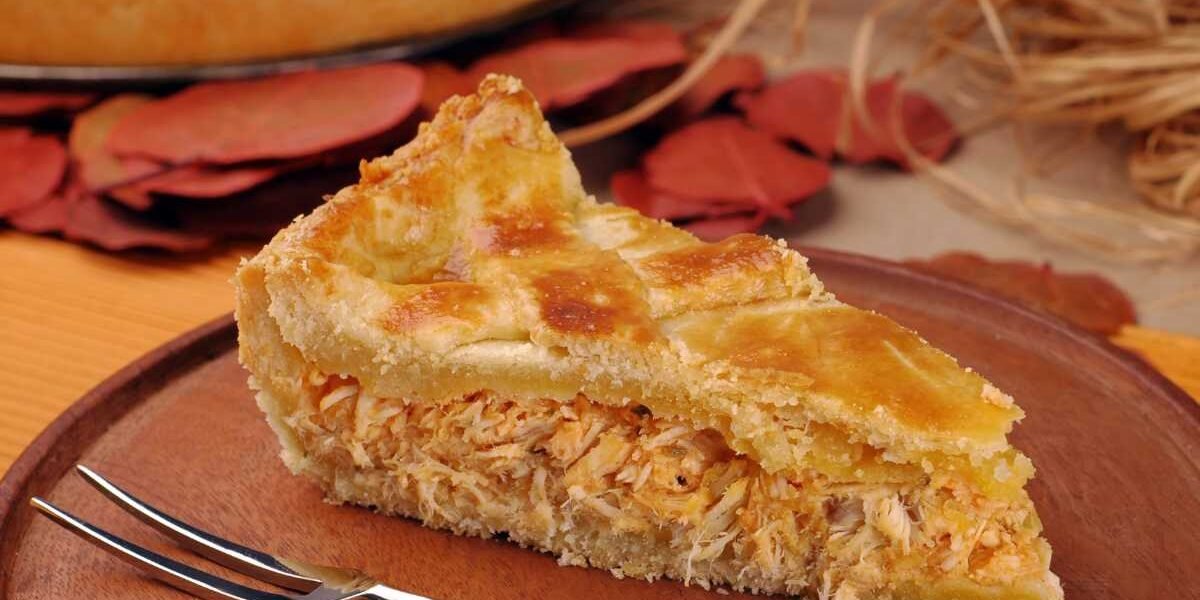 Empadão de Frango Cremoso com Requeijão