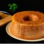 Bolo de Laranja com o Suco da Fruta