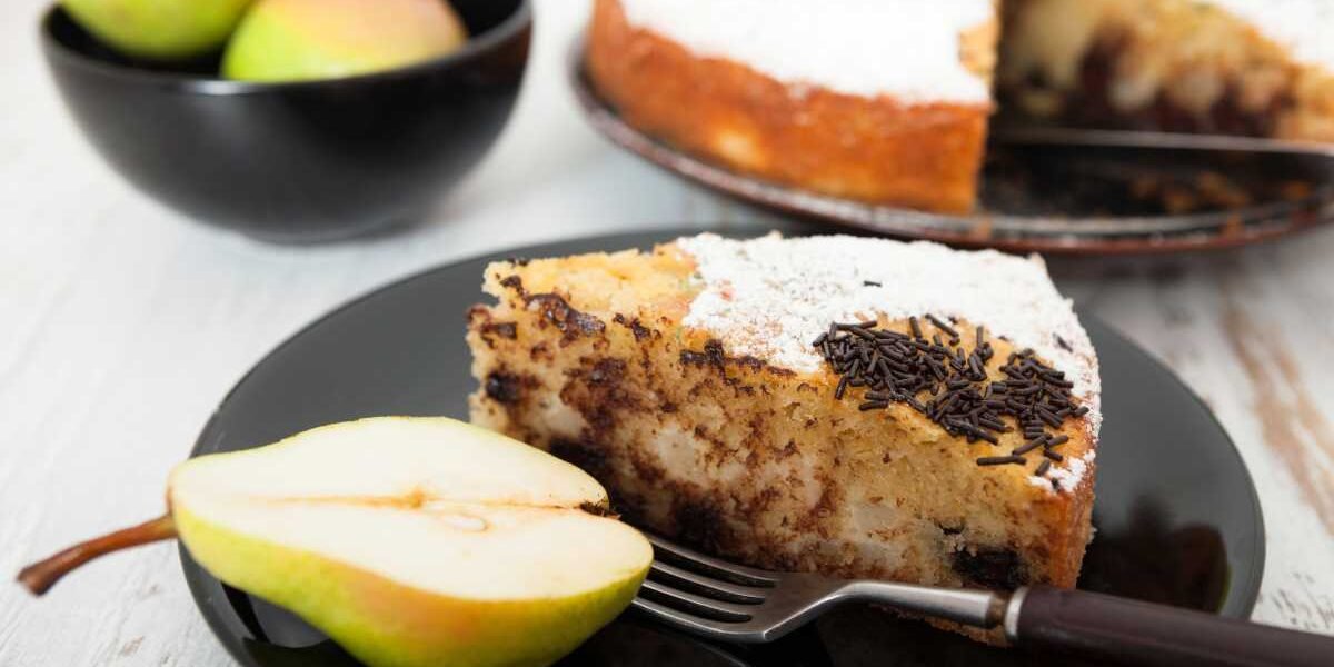 Bolo de coco com pera