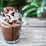 Chocolate quente cremoso igual de cafeteria