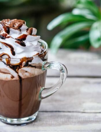 Chocolate quente cremoso igual de cafeteria