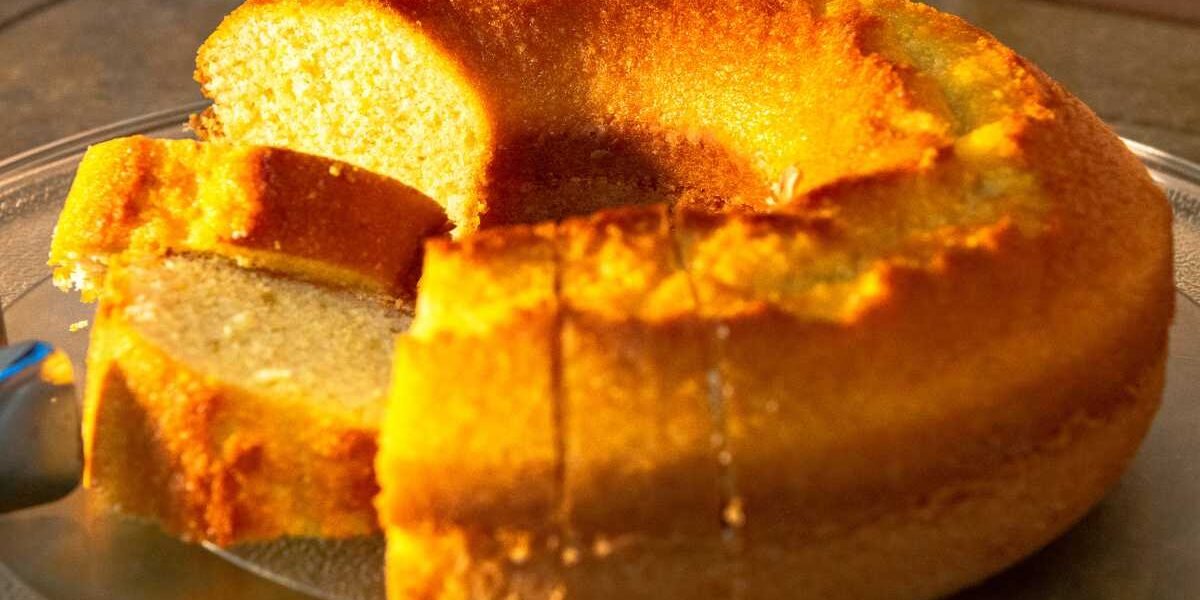 O que colocar no bolo de fubá