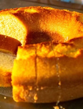 O que colocar no bolo de fubá