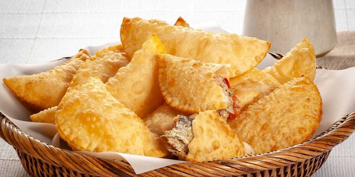 Pastel Rápido e Fácil com Massa que Sobrou na Geladeira