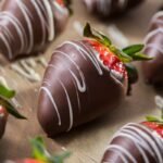 morango com cobertura de chocolate